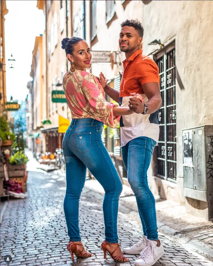 JUNIOR Y CAROLINA