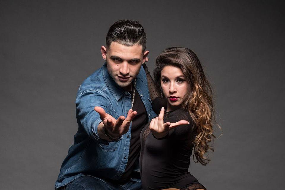 Lau y July